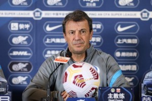 开云入口-何塞为球队做心理疏导 大连欲赢重庆提前保级