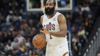 开云平台-骑士客战灰熊 哈登&amp;米切尔&amp;斯特鲁斯&amp;托布&amp;韦德&amp;泰森缺席比赛